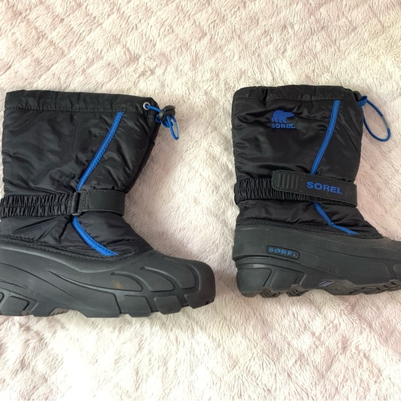 Youth Sorel Black Snow Boots Size 5 - Picture 2 of 11